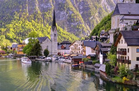 12 of the best places to visit in Austria .